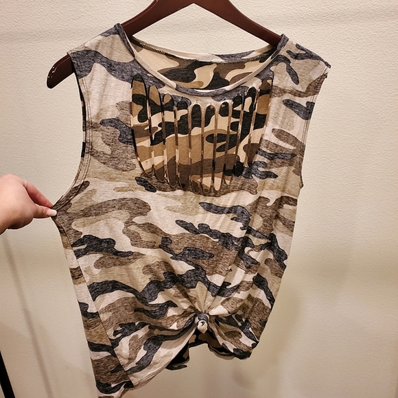 Distressed faded camo print tank - Picture 3 of 10